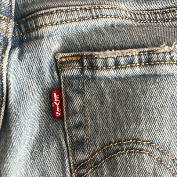 [26]Vintage Levi’s Wedge Straight Light Blue Distressed Jeans - Picture 7 of 8